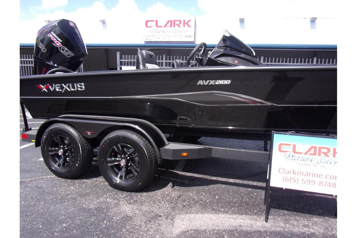 2026 Vexus AVX 2100 Blackout