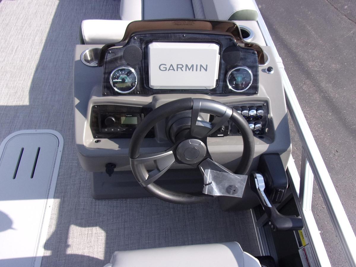 2026 Avalon Venture 85 Quad triple log with trailer