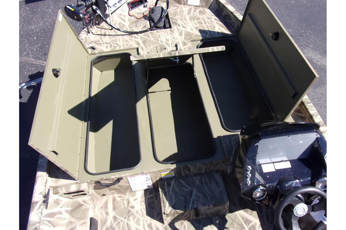 2025 Crestliner XF 189