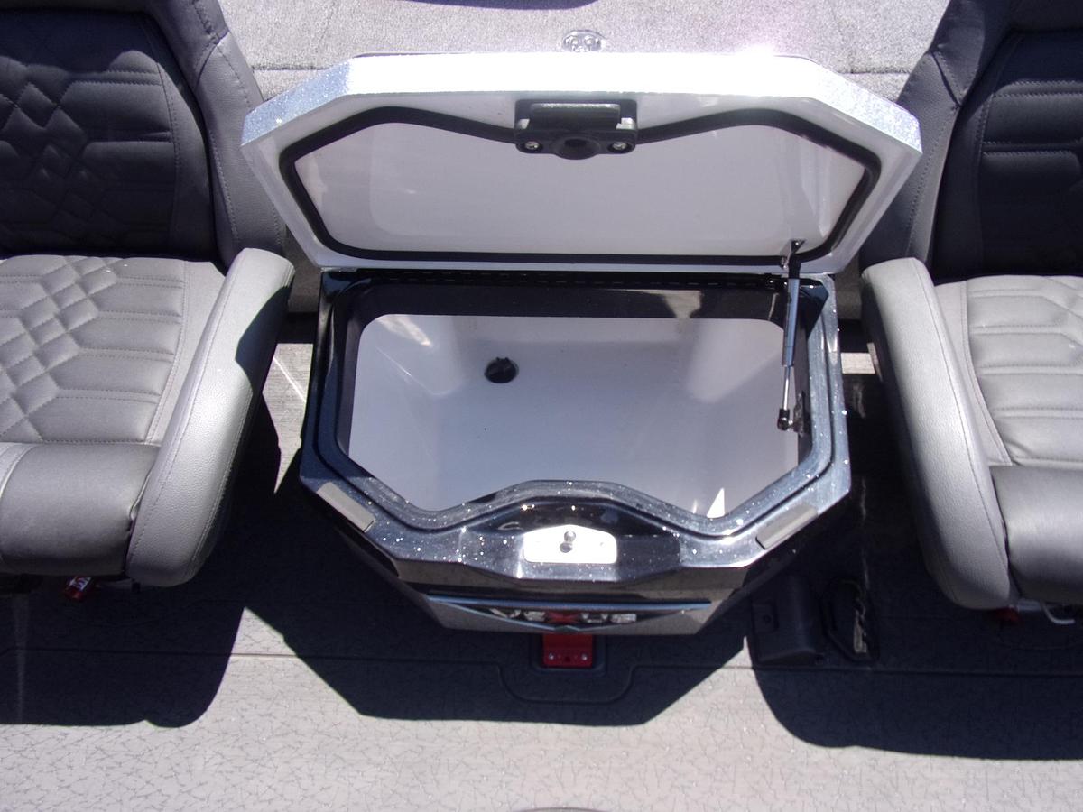 DEMO 2025 Vexus VXs20 with Mercury 250 L Pro XS with new warranty