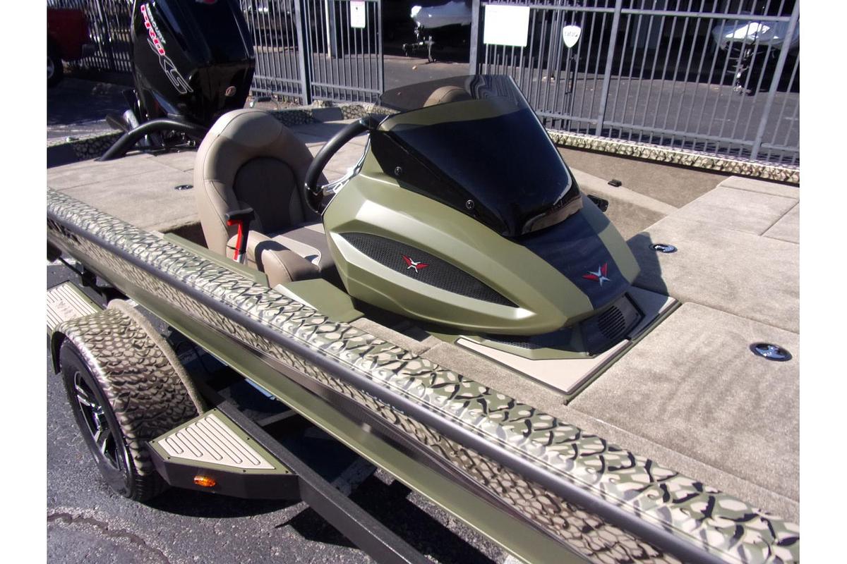 2026 Vexus AVX 1880 with Hex Vex camo