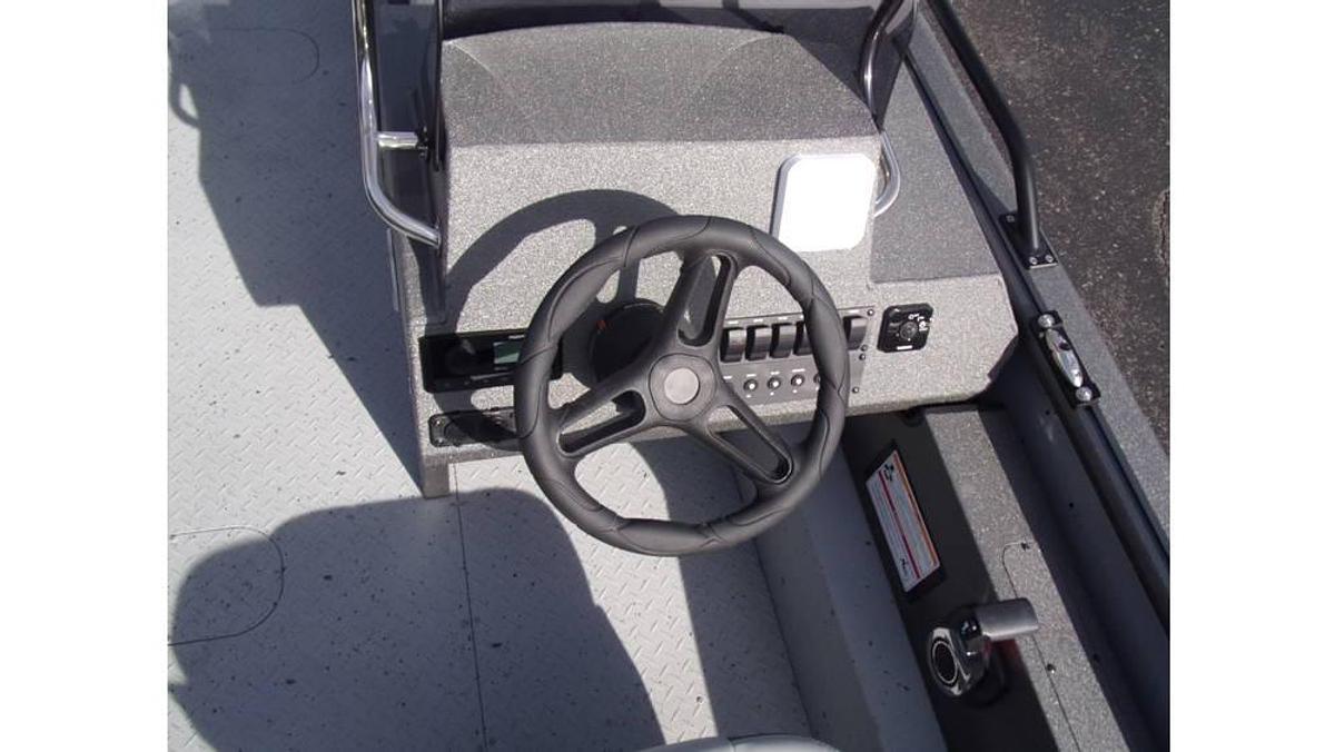 2026 SeaArk Big Easy with Suzuki DF 250 SS