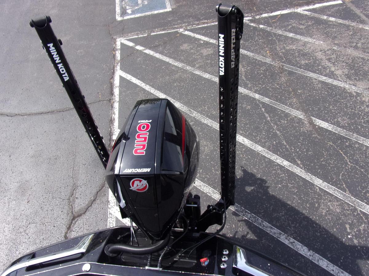 Used 2024 Ranger Z 521 R Ranger Cup with POINT 1 engine hour (not 1 hr - point 1 hr)!