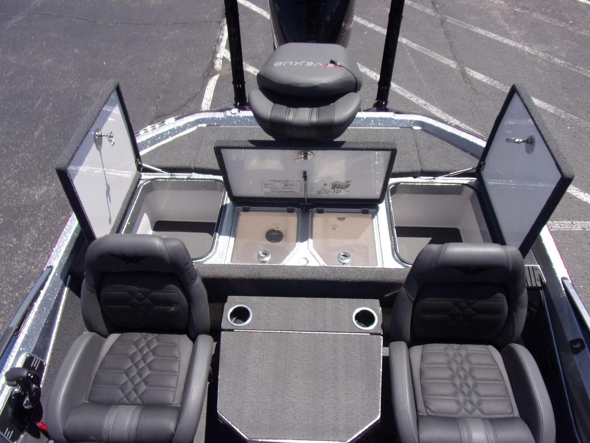 DEMO 2025 Vexus VXs20 with Mercury 250 L Pro XS with new warranty