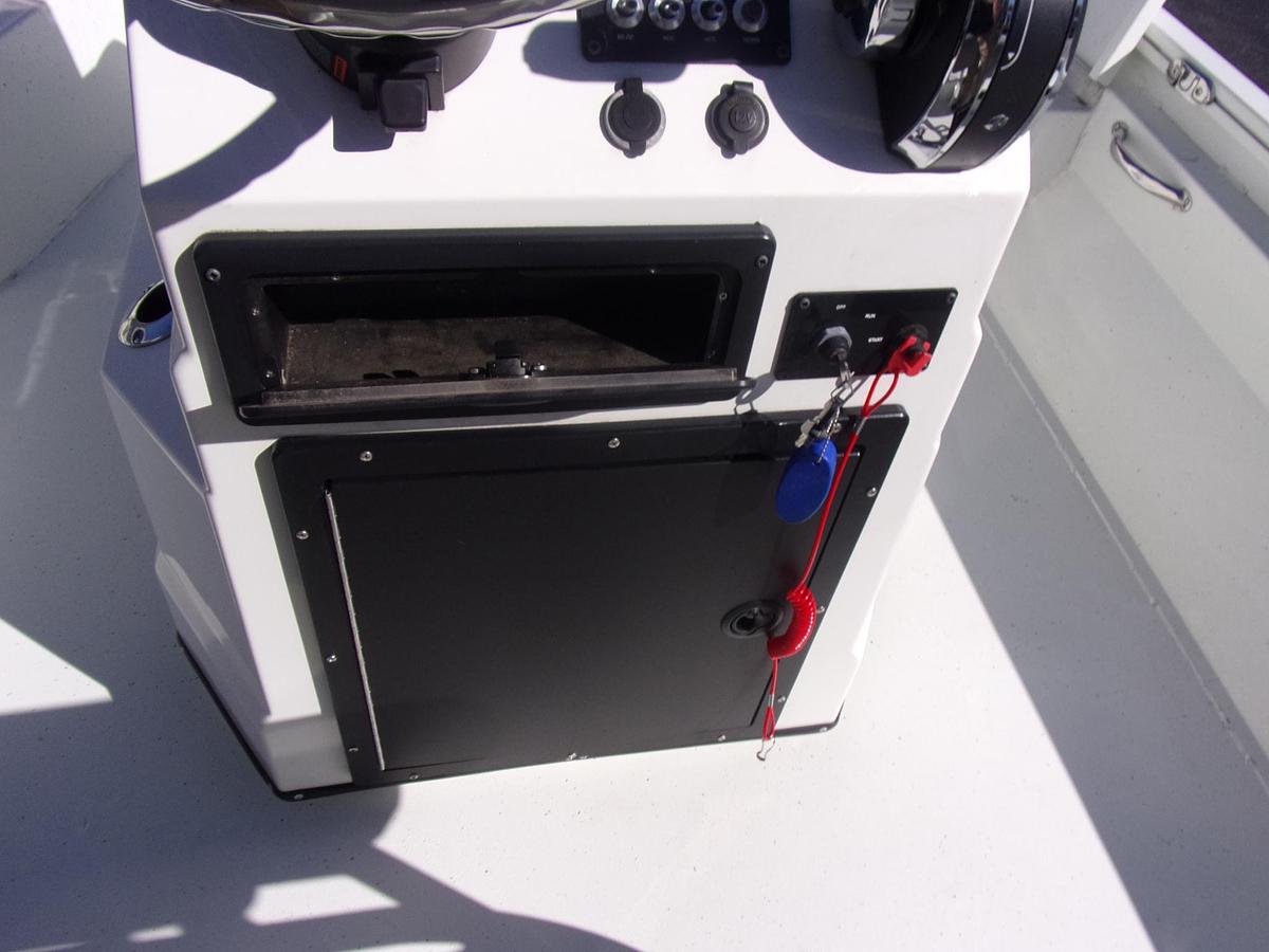 Used 2022 Lowe 20 Bay with Mercury 150 Pro XS ONLY 9 HOURS and 2 year warranty