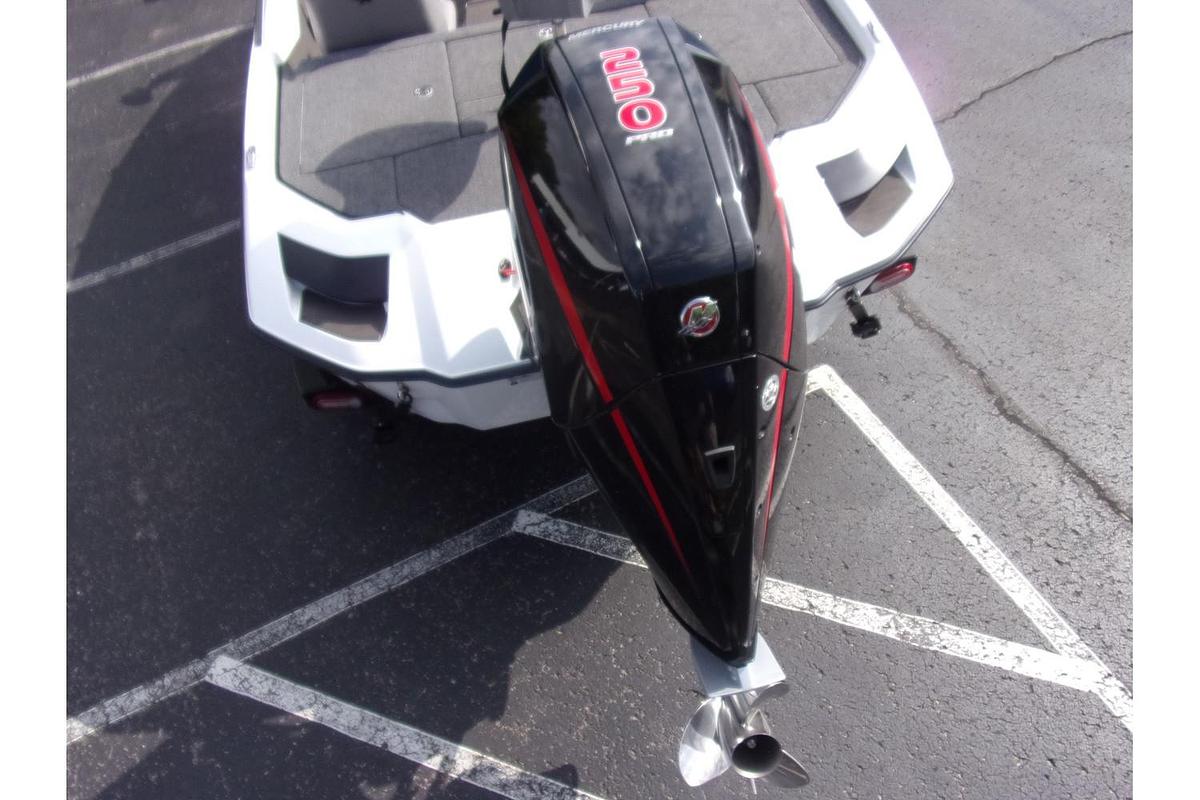 2020 Vexus Vexus VX20 with only 30 HOURS!