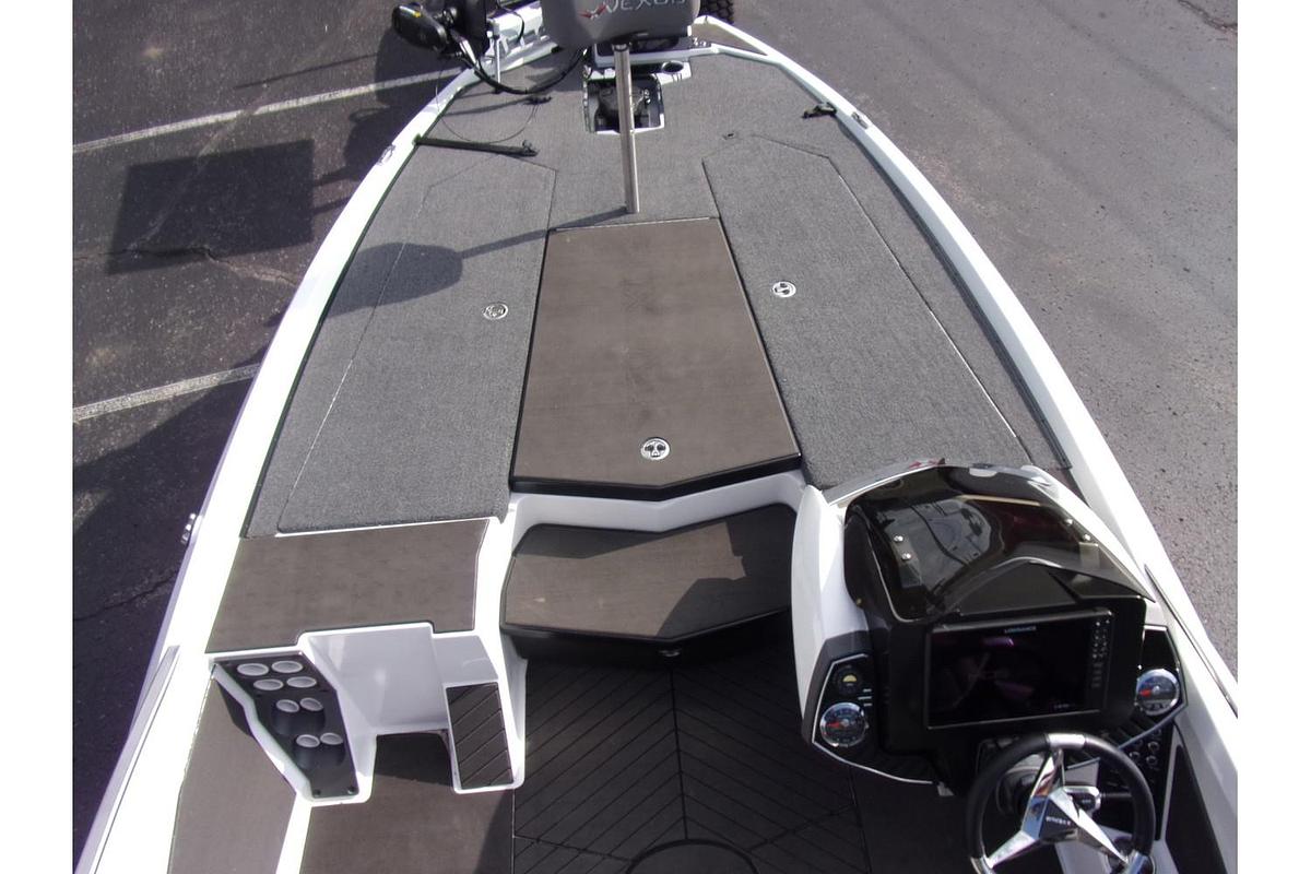 2020 Vexus Vexus VX20 with only 30 HOURS!