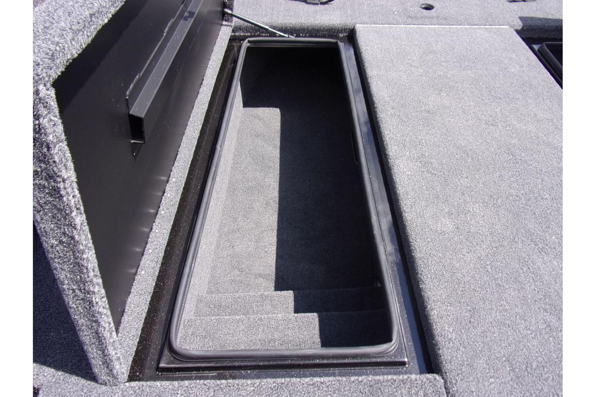 2026 Vexus AVX 2100 Blackout