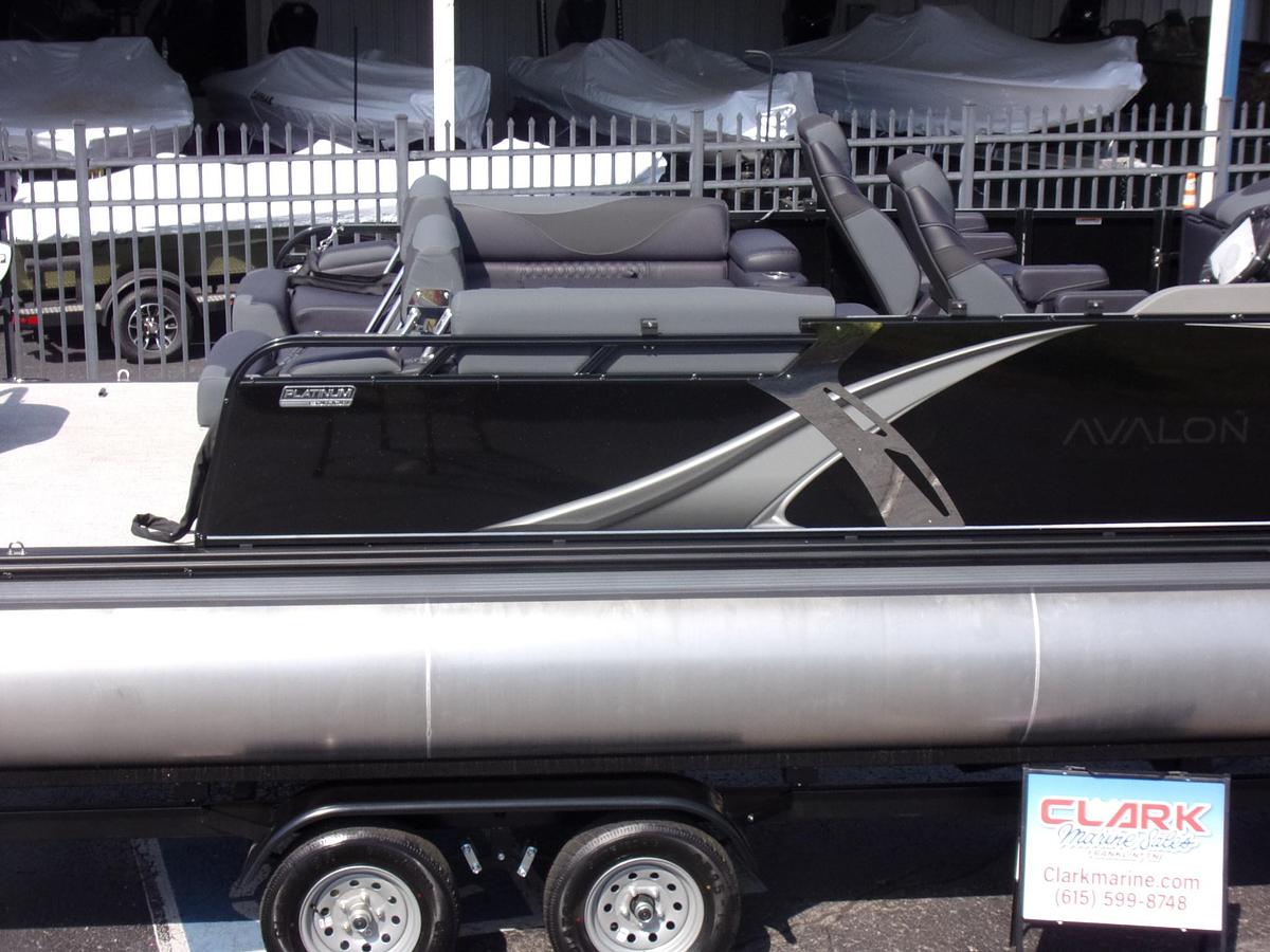 2026 Avalon 23 LSZ Quad Lounger Shift triple log with Suzuki DF 250 SS 4-stroke