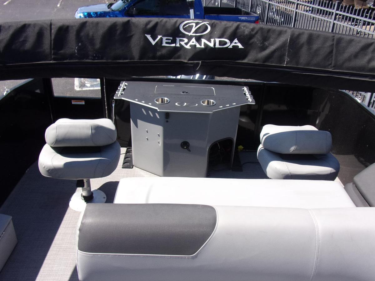 Used 2024 Veranda VF22F4 triple log with Yamaha F 150 LC and trailer