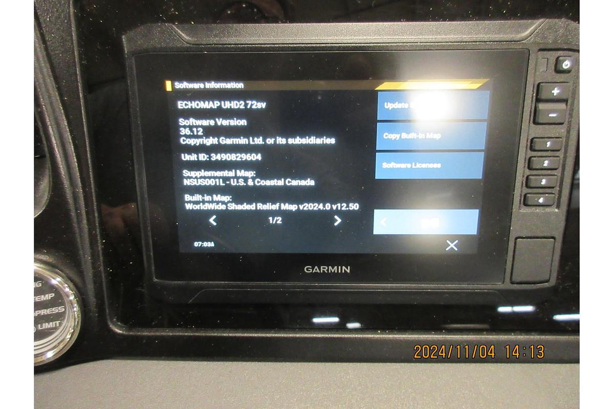 2025 Avalon Catalina 23' Quad Lounger triple log with Suzuki 250