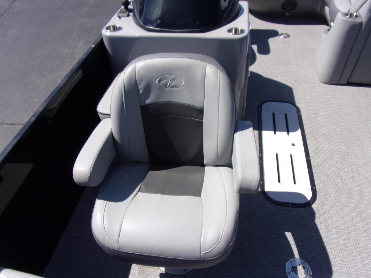 Used 2024 Veranda VF22F4 triple log with Yamaha F 150 LC and trailer