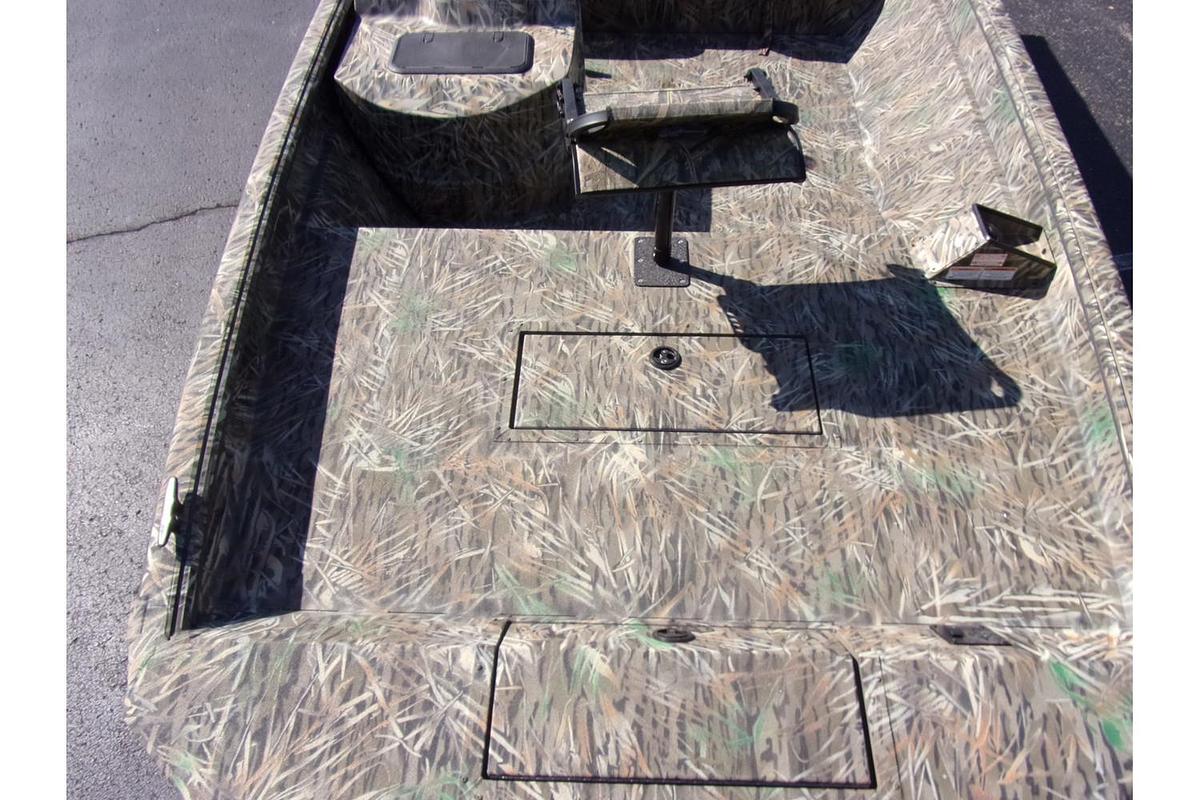 2025 SeaArk Phantom 20 XV Side Console