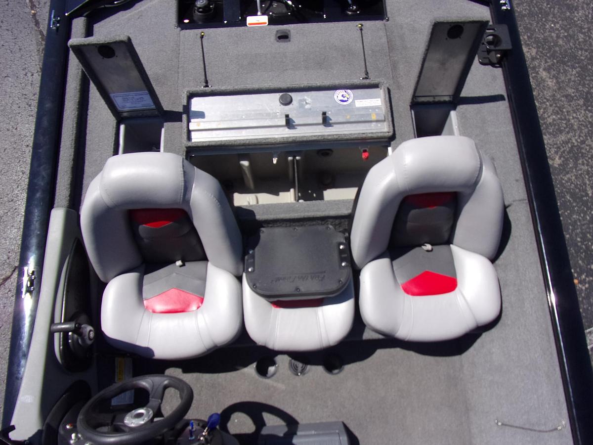 Used 2016 Tracker 175 TXW