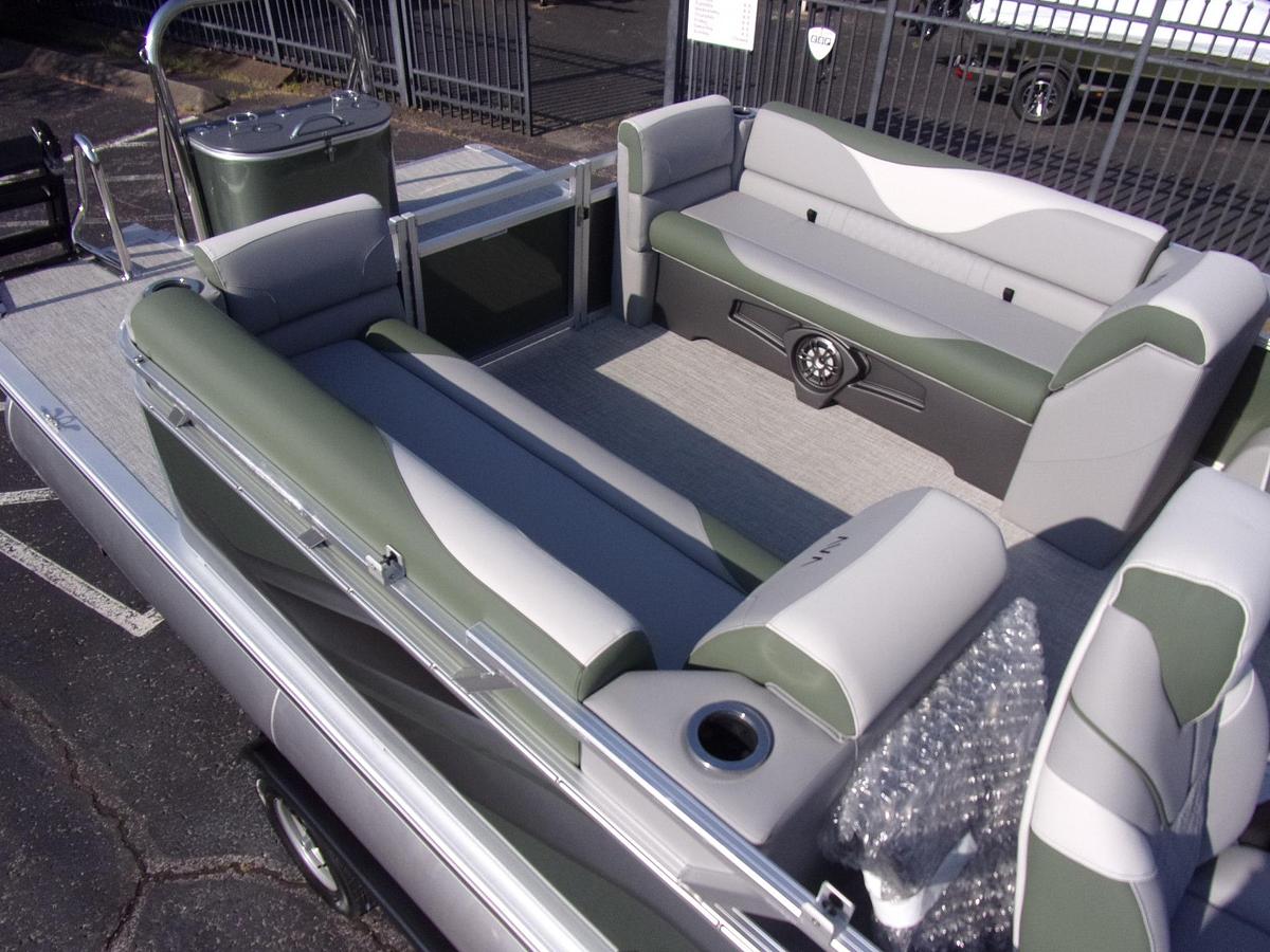 2026 Avalon Venture 85 Quad triple log with trailer