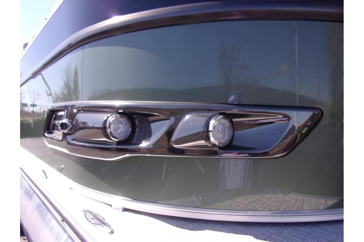 2025 Avalon Catalina 23' Quad Lounger Shift triple log with a Mercury 250 Pro XS