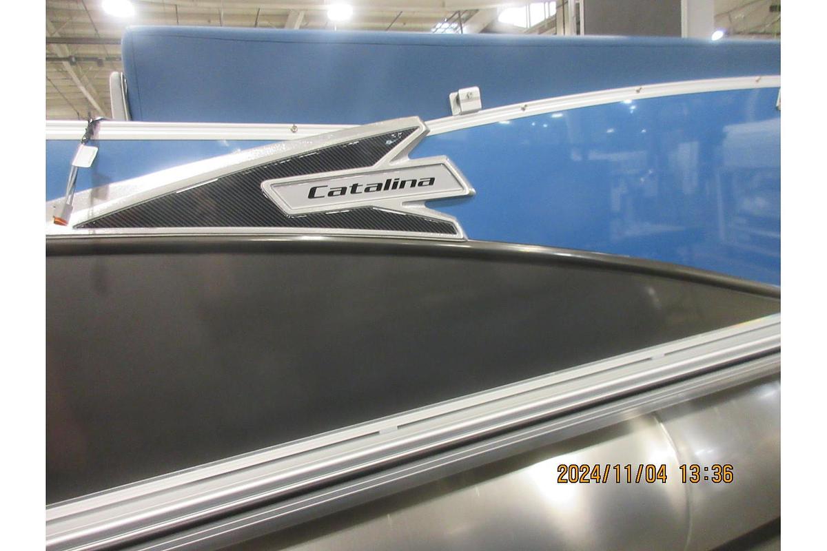 2025 Avalon Catalina 23' Quad Lounger triple log with Suzuki 250