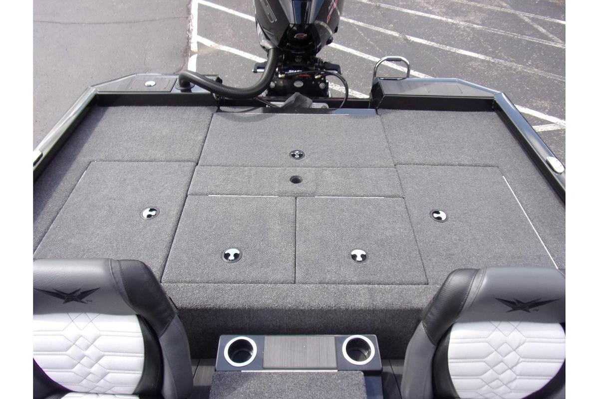 2026 Vexus AVX 2100 Blackout