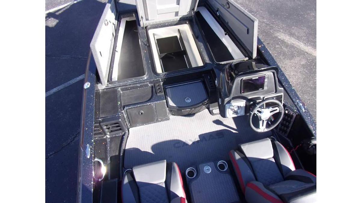 Caymas NEW 2023 CX 19 with a Mercury 225 Pro XS