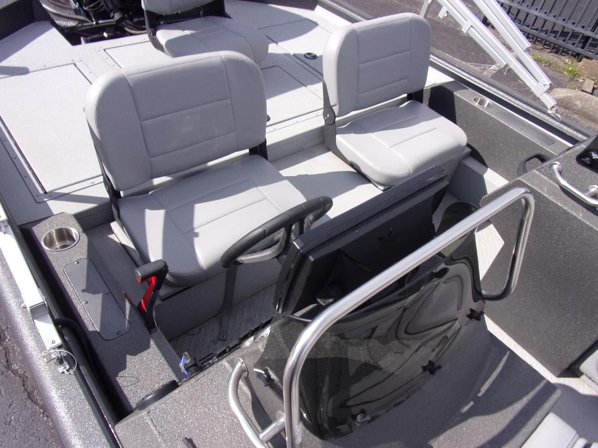 Used 2022 SeaArk Big Easy - with only 3 hours!