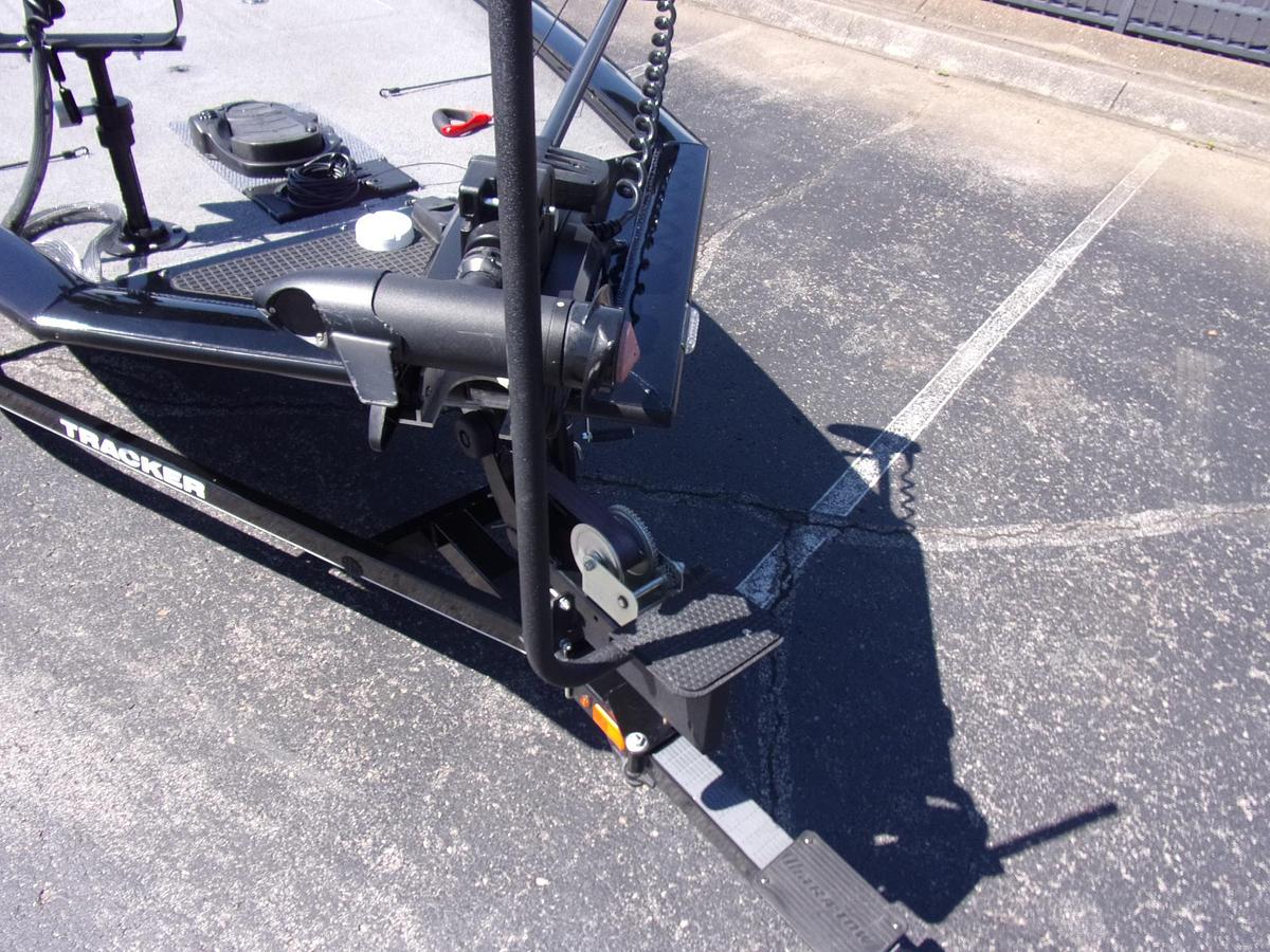 Used 2016 Tracker 175 TXW