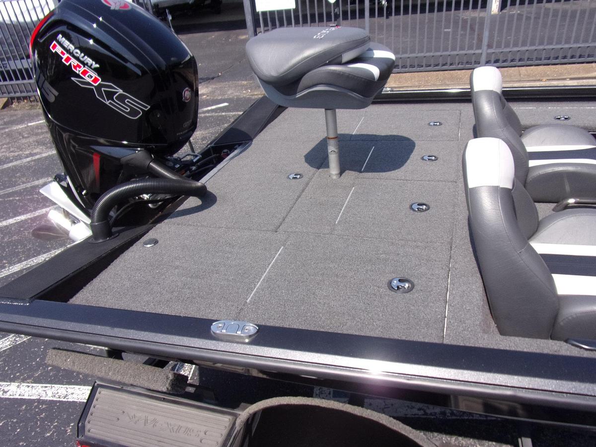 Used 2021 Vexus AVX 189 C with Mercury 115 Pro XS 4-stroke