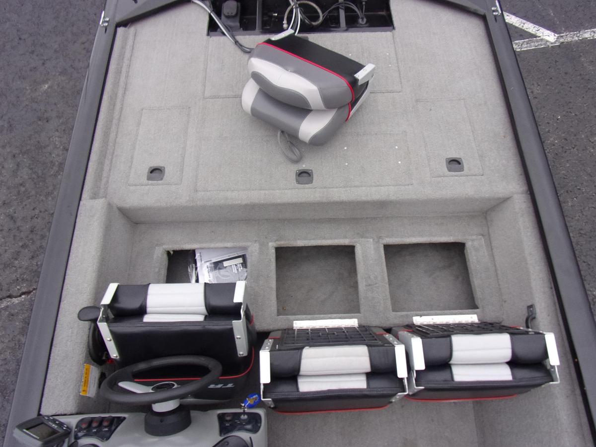 Used 2004 Tracker 185 PT with 2021 Mercury 115 4-stroke with 11 hours!