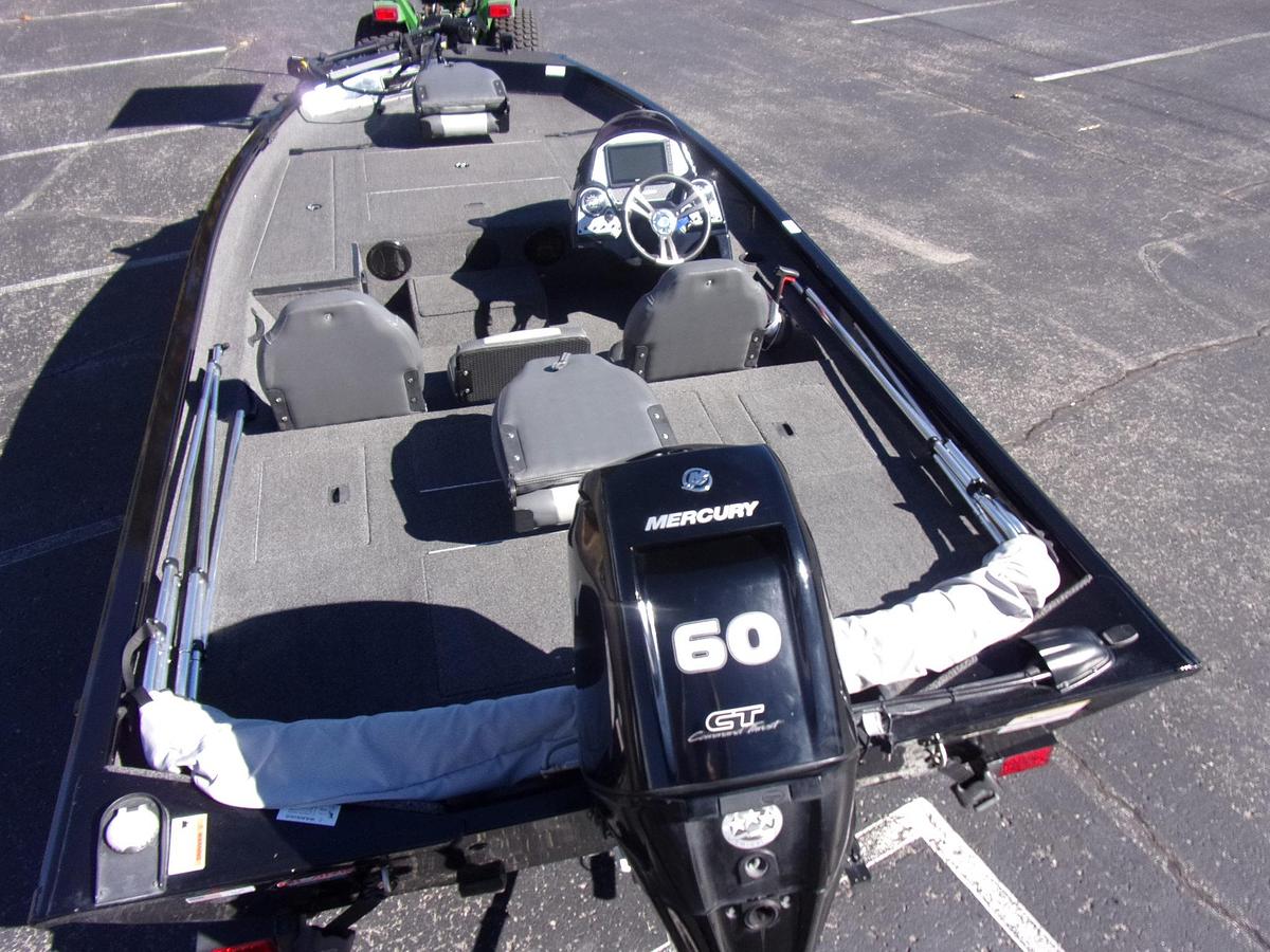 Used 2021 Lowe 175 C Stinger with Mercury 60 CT and engine warrnanty until Feb. 2029