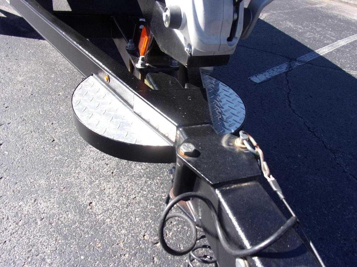 Used 2019 Falcon F 195 with 2024 Mercury 200 Pro XS w/27 hours and Platinum warranty until 2030