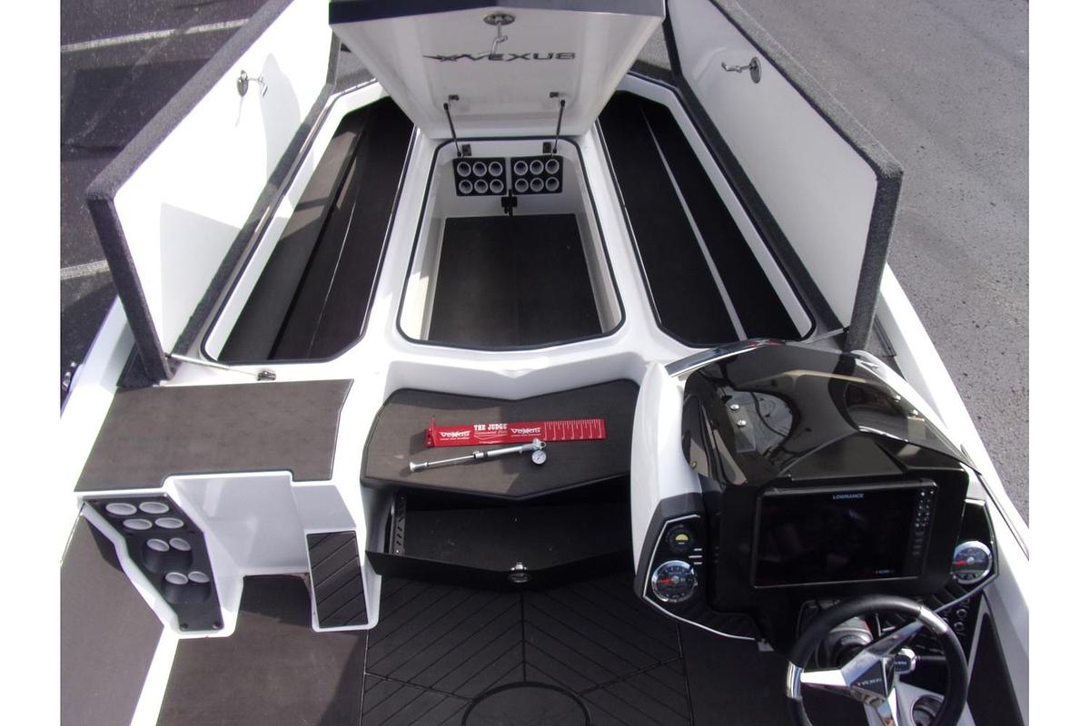 2020 Vexus Vexus VX20 with only 30 HOURS!