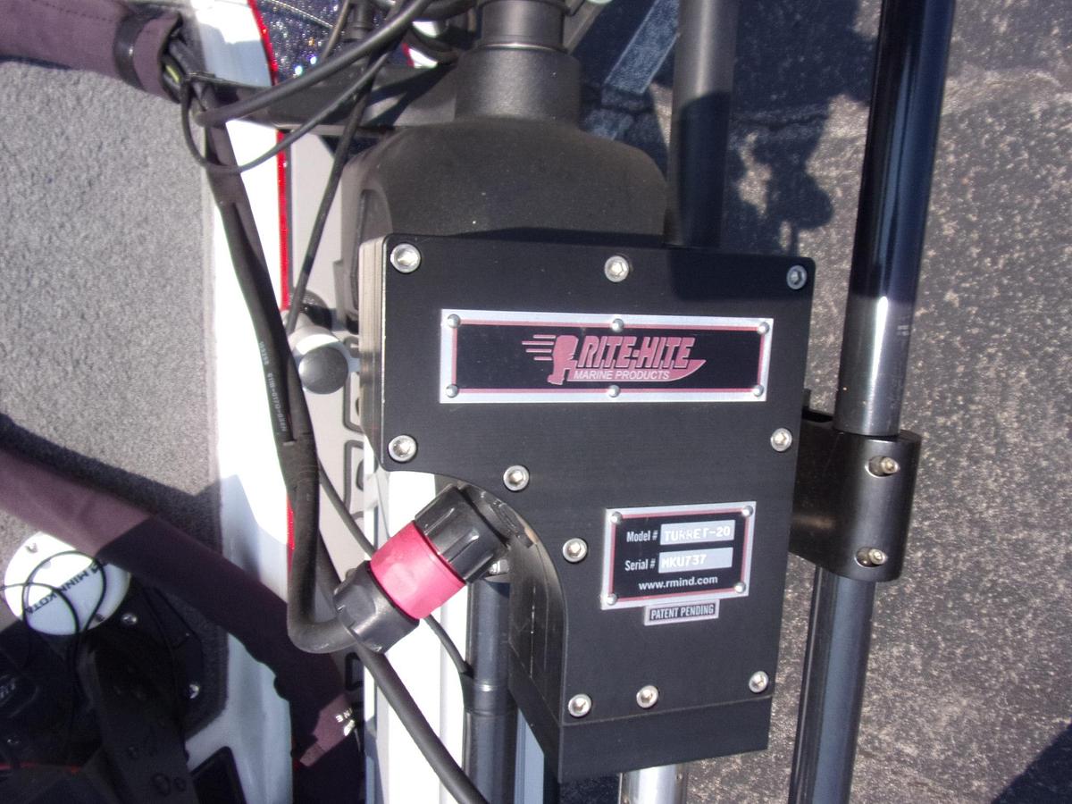 Used 2017 Bullet 20 XRD - with Spot Lock, turret pole, 3 units, Livescope and more