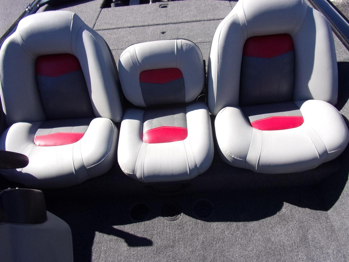 Used 2017 Tracker 175 TXW with Mercury 75 4-stroke, brand new carpet, Garmin 93 SV and Power Pole