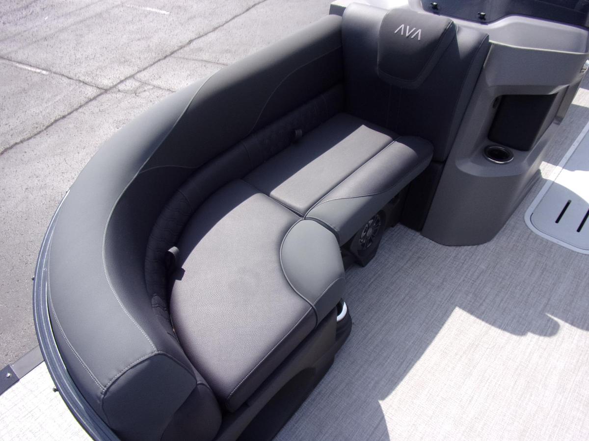 2026 Avalon 23 LSZ Quad Lounger Shift triple log with Suzuki DF 250 SS 4-stroke