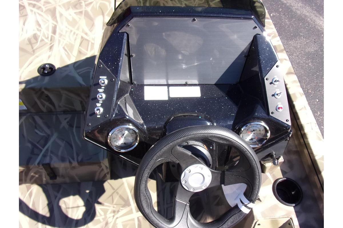 2025 Crestliner XF 189