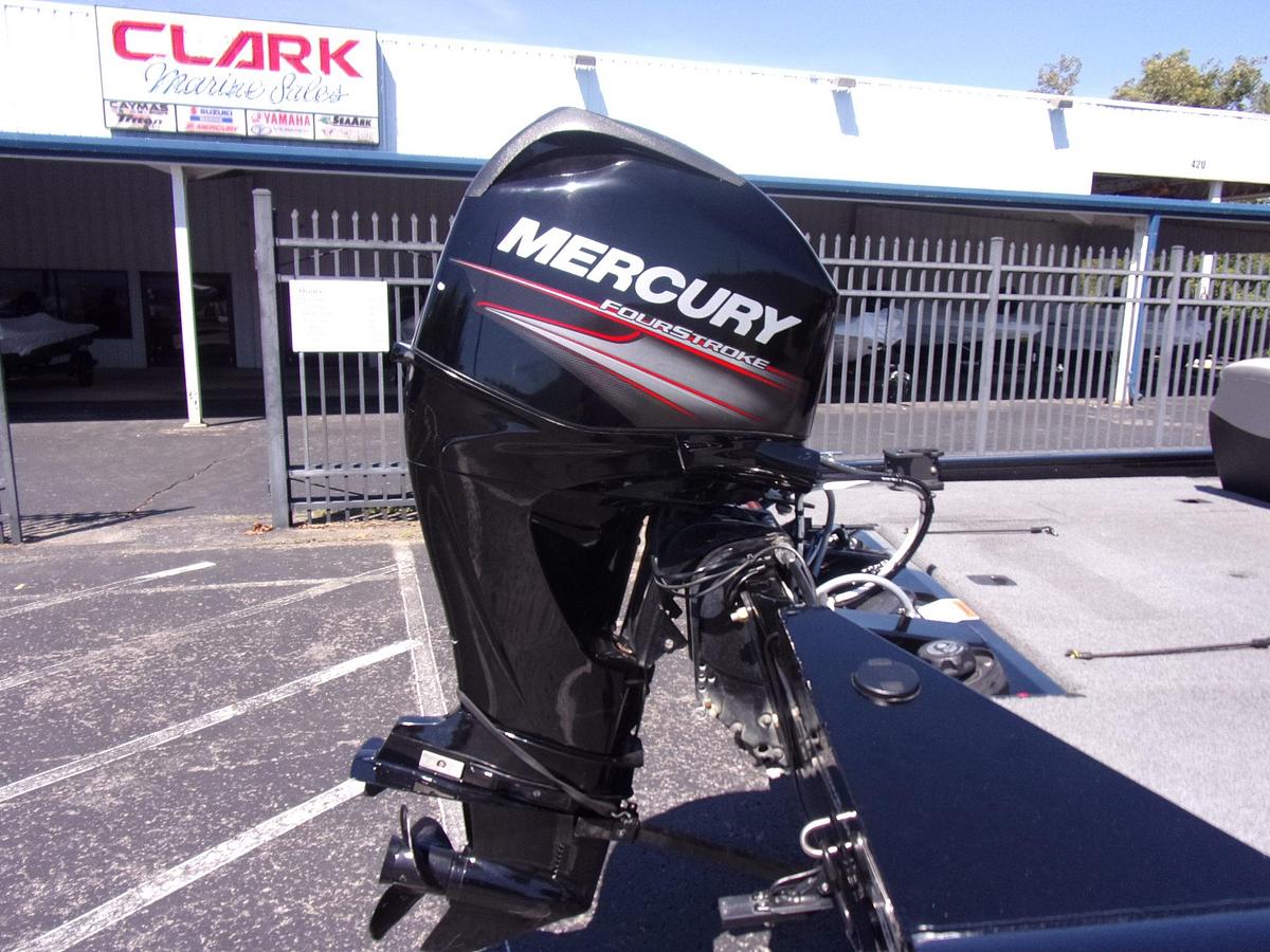 Used 2016 Tracker 175 TXW