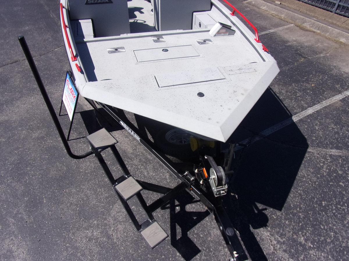 Used 2025 SeaArk Pro Cat 240