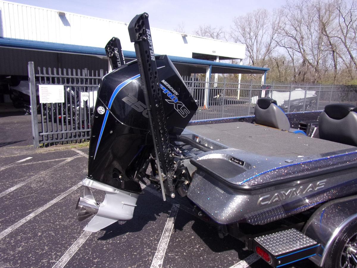 Used 2022 Caymas CX 2o Pro with Mercury 250 L Pro XS