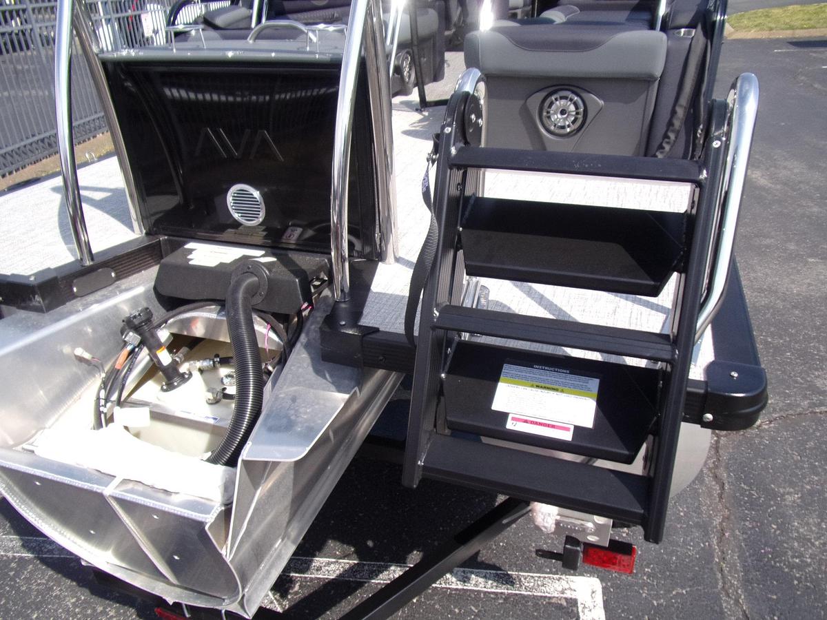 2026 Avalon 23 LSZ Quad Lounger Shift triple log with Suzuki DF 250 SS 4-stroke