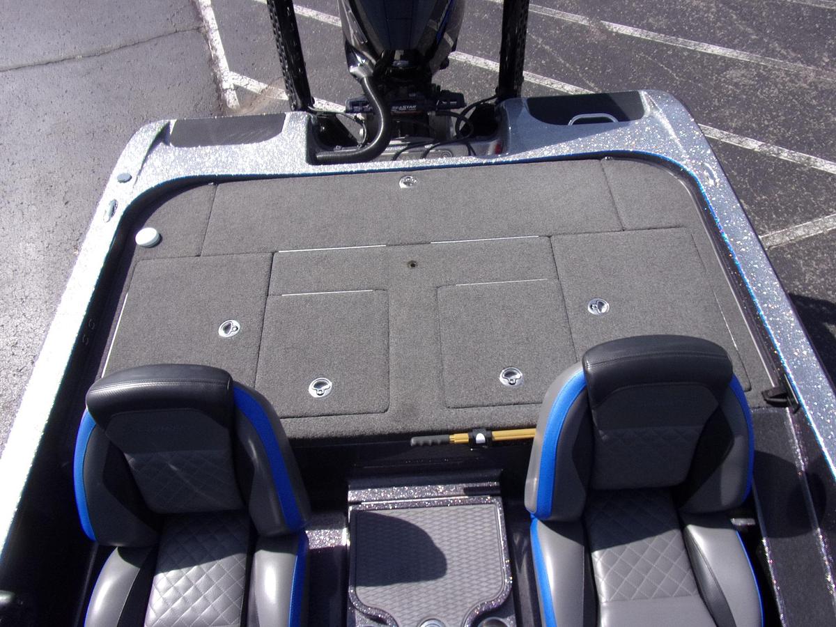 Used 2022 Caymas CX 2o Pro with Mercury 250 L Pro XS