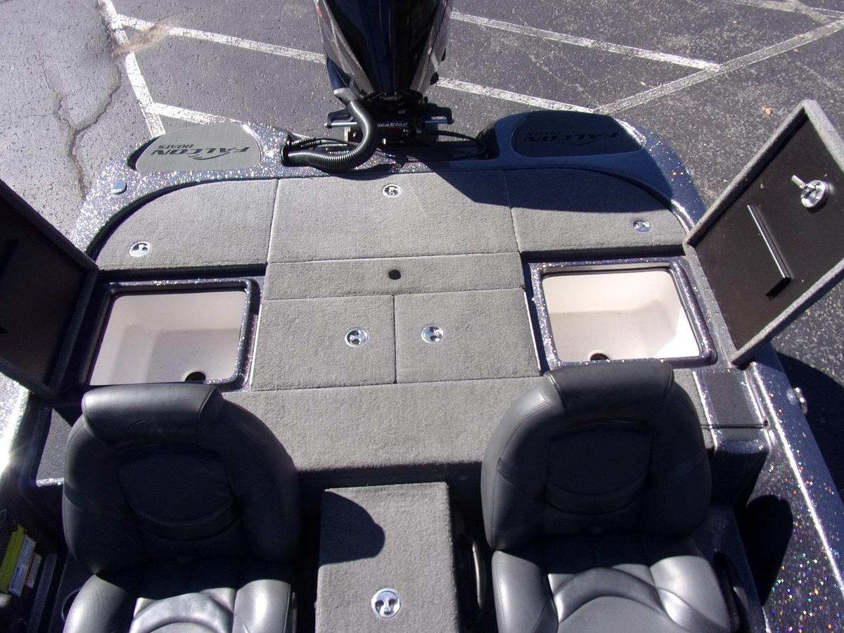 Used 2019 Falcon F 195 with 2024 Mercury 200 Pro XS w/27 hours and Platinum warranty until 2030