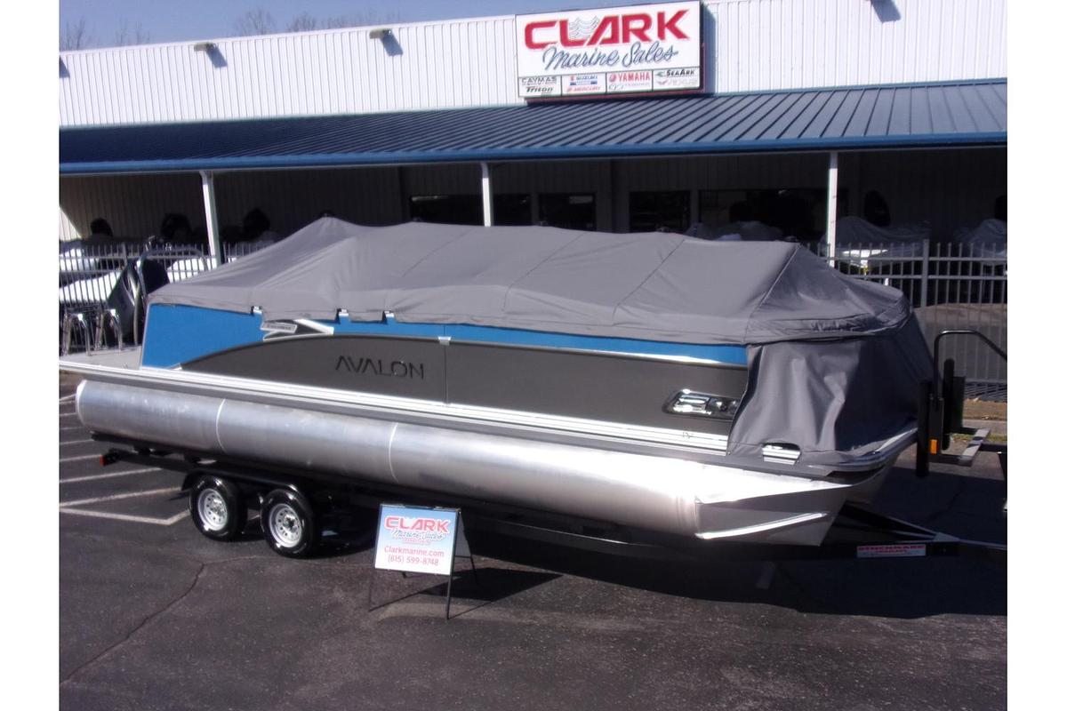 2025 Avalon Catalina 23' Quad Lounger triple log with Suzuki 250