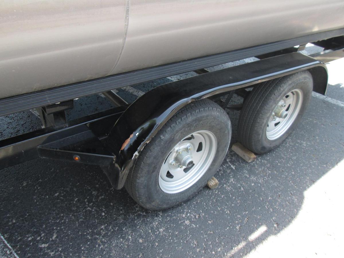 Used 2024 Veranda VF22F4 triple log with Yamaha F 150 LC and trailer