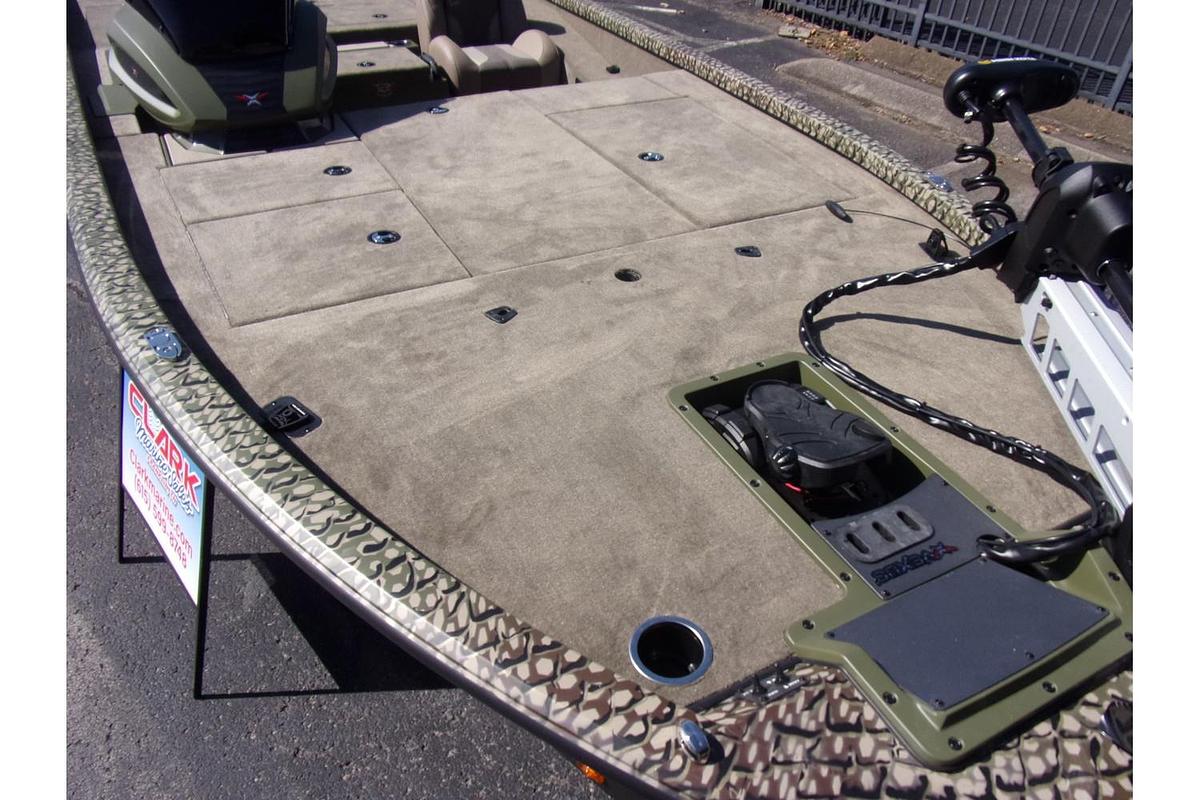 2026 Vexus AVX 1880 with Hex Vex camo