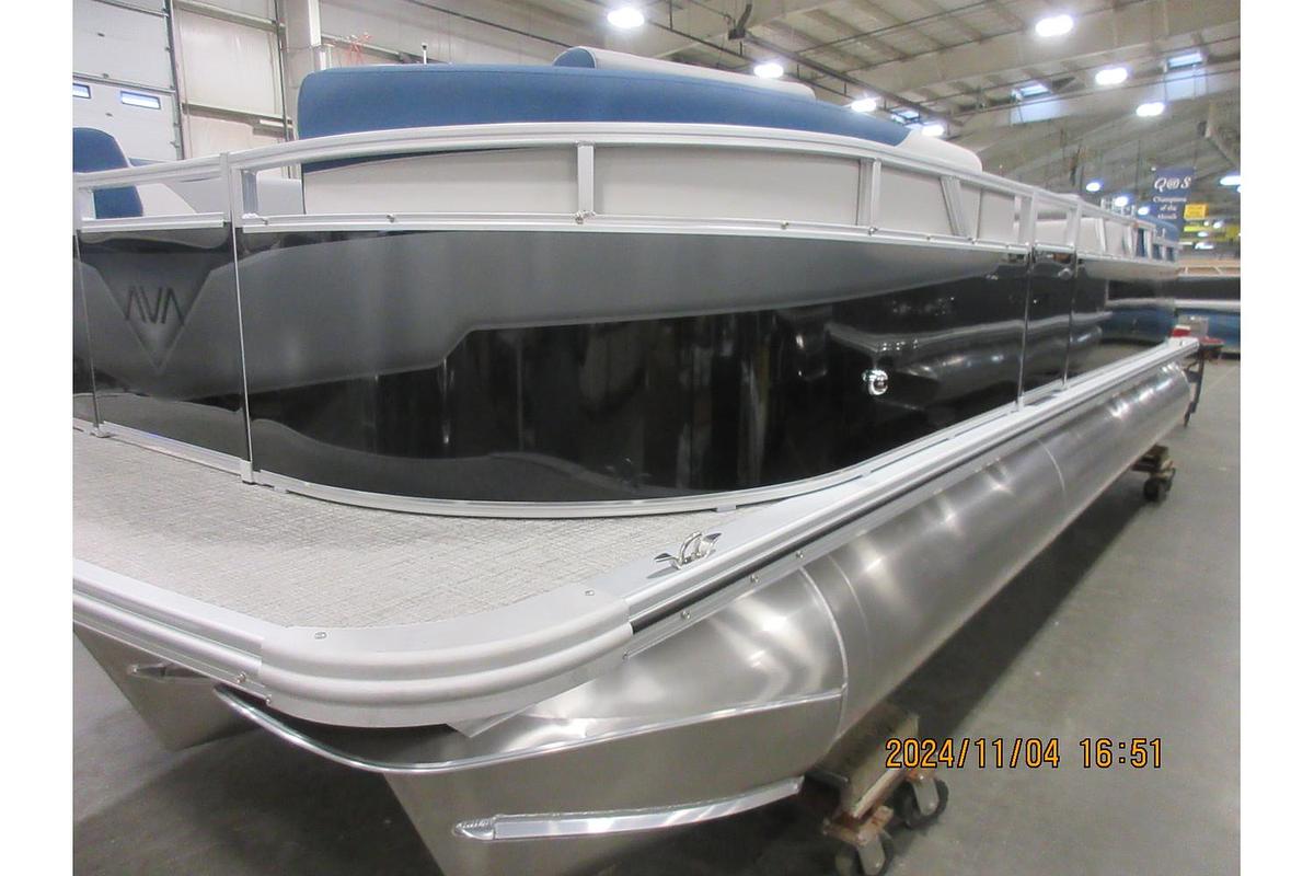 2025 Avalon Venture 85 Quad triple log with trailer