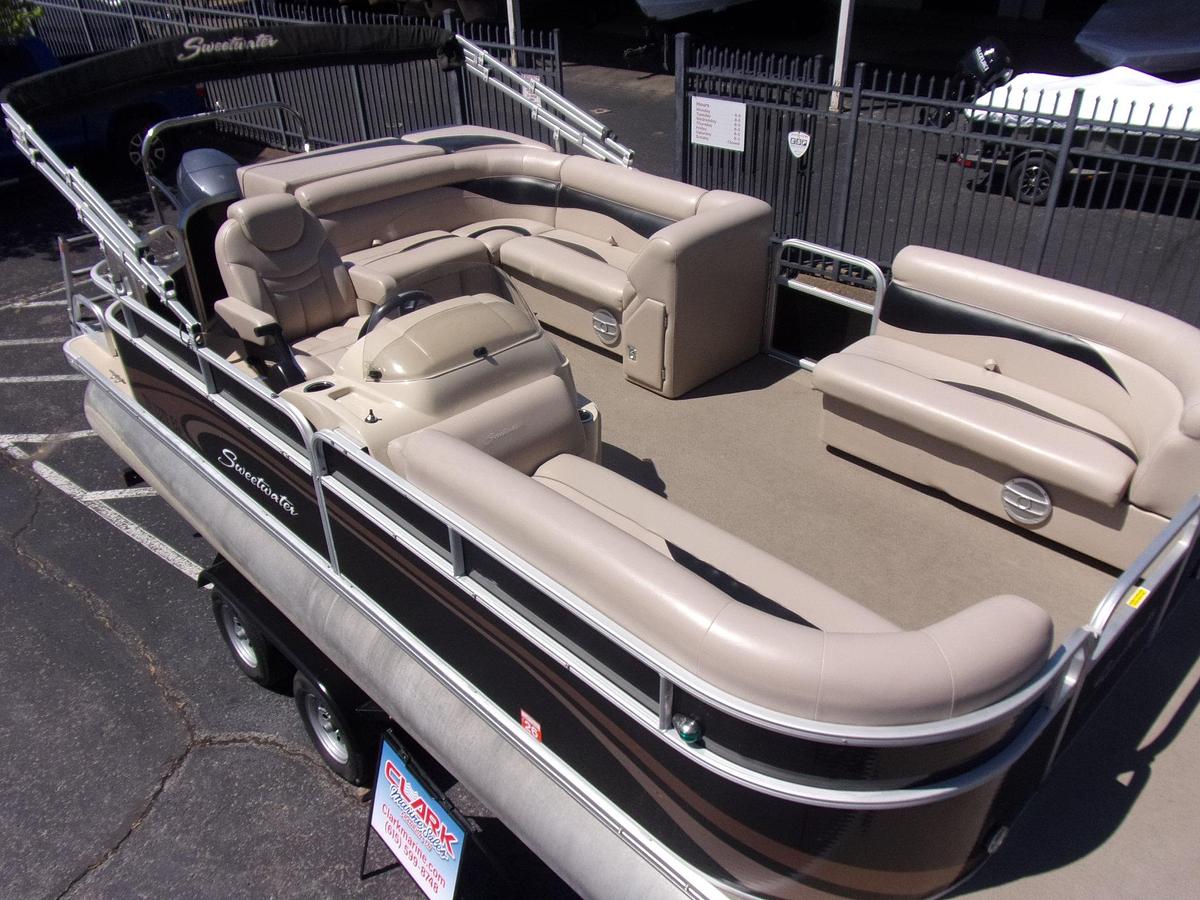 Used 2014 Sweetwater 2086 with Yamaha F90