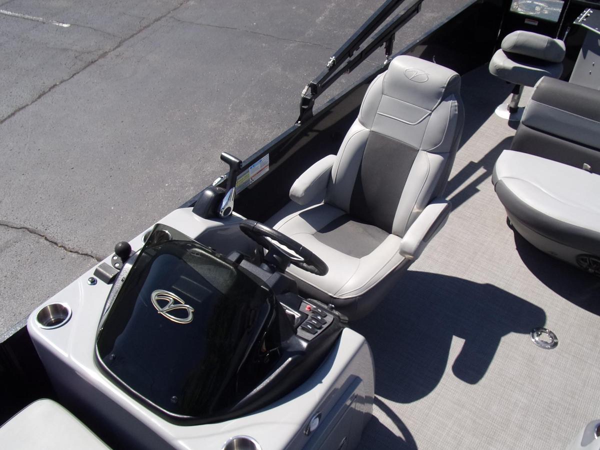 Used 2024 Veranda VF22F4 triple log with Yamaha F 150 LC and trailer