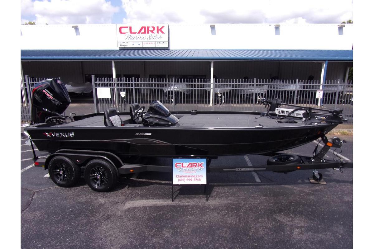 2026 Vexus AVX 2100 Blackout