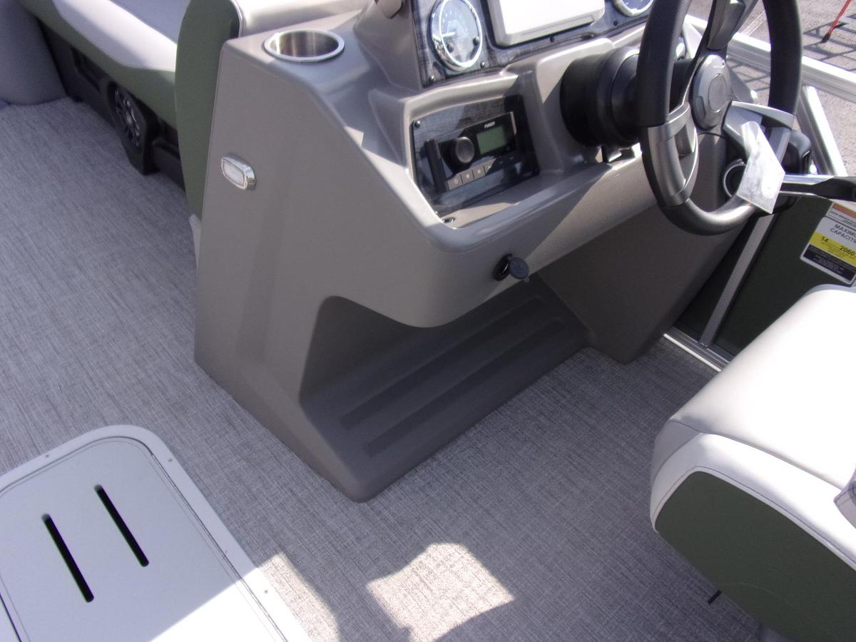 2026 Avalon Venture 85 Quad triple log with trailer