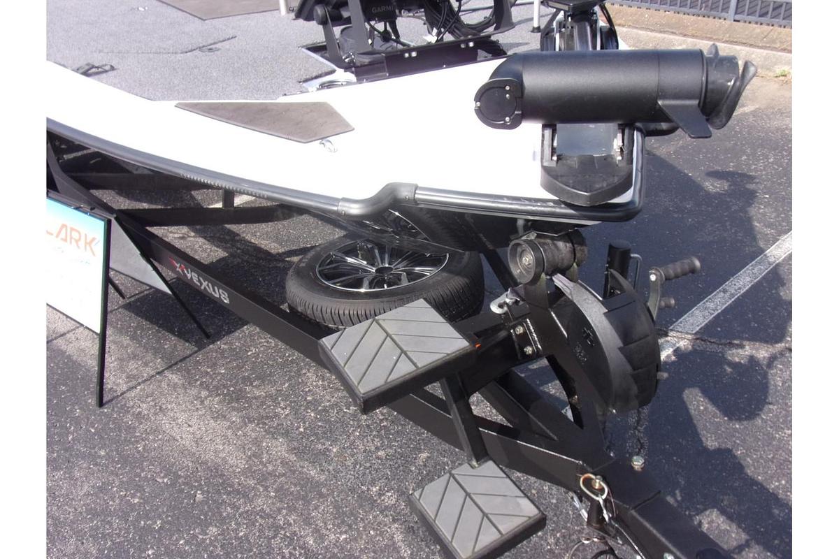 2020 Vexus Vexus VX20 with only 30 HOURS!