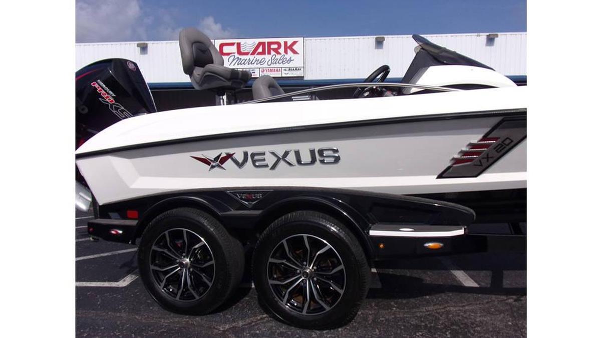 Used 2020 Vexus VX20 with only 30 HOURS!